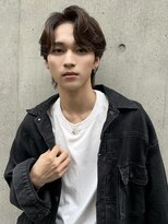 ゼストプール(ZEST POOL)&nbsp;ニュアンスパーマ　カルマパーマ　センターパート　韓国ヘア