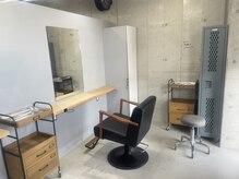 エマヘアープラス(Emma hair plus)の雰囲気（広々とした個室空間♪）