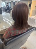 ピンクベージュ
