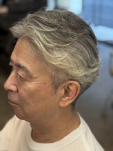 ディシェーレローブ(die Schere Lob)&nbsp;大人メンスのツーブロックパーマ