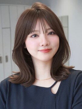 アンアミ オモテサンドウ(Un ami omotesando) ミディアムヘア、髪質改善、カラー、縮毛矯正、レイヤーカット