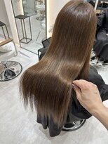 ジーナ ガーデンズ千早(Zina)&nbsp;ブリーチなし ライトベージュ 千早 美容室 髪質改善