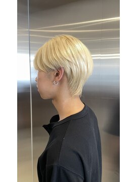 ハマザキ 本店(HAMAZAKI) 韓国風ホワイトブロンド×マッシュウルフ