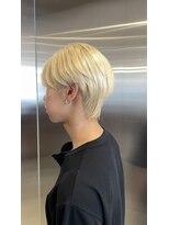 ハマザキ 本店(HAMAZAKI) 韓国風ホワイトブロンド×マッシュウルフ