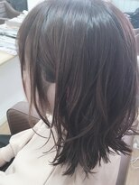 エルフゥ(Elle fou)&nbsp;肩下前下がりボブ