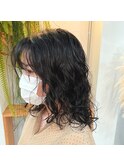 ミディアムヘアのしっかりウェーブパーマ
