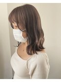 スモーキーグレージュ