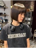 《TRENCH おつじ》ストレートボブ