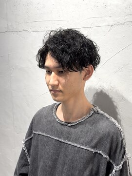 ガオプロデュースバイレボ(gao produced by revo) 【曽我尾真生】波巻きパーマ/メンズパーマ/センターパート