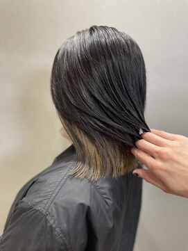 チラックス(ChilluX) 柔らかいベージュカラー × ブリーチ