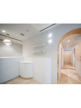 栄１分/22時迄◆圧倒的技術力★縮毛矯正ストレートなのに地毛風の柔らかい質感が大人気！[Aujua取扱店/栄]