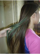 オーオシカシカスペース(OOO YY Space)&nbsp;寒色ブラウンにエメラルドグリーンのハイライト