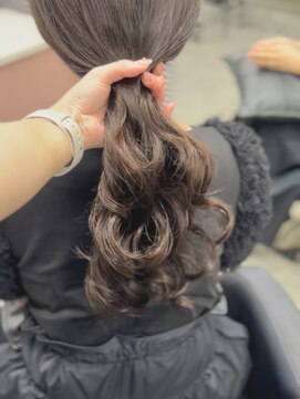 ジエクト カナウ(The Ect canow) コテ巻き風パーマ 無重力パーマ  ヘーゼルベージュ