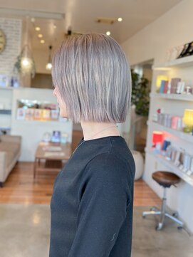 ビアンカ カマクラ(bianca) 《ホワイトグレージュ》