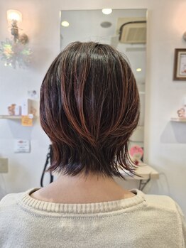 美容室 亜美香の写真/ゆったりくつろげる空間でリラックス♪年齢に応じたお悩みも解決に導き、あなたの“なりたい”を叶えます！