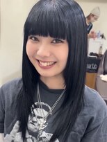 サンチャサロン(sancha salon)&nbsp;重め黒髪ロングで個性派モードスタイル