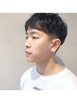 フェンヘアーアイス 中目黒(Fen.hair ici) メンズショート 刈り上げ ブリーチ