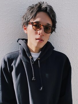 リタ(Lita) ツーブロックマッシュアップバングスパイラルパーマ