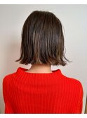 首を長く見せる切りっぱなしボブ