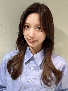 ティア(Tia.) (韓国風/くびれヘア/ロングヘア/前髪/サイドバング/小顔)