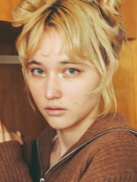 バーノン(VERNON) BLONDE BUNNY【VERNON】058-262-3611