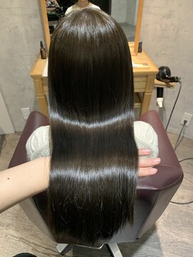 アフィナー(Afinar) ツヤブラウン