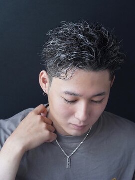 スキル(SKILL) ホワイトメッシュツイスパ