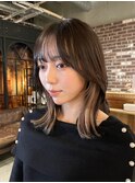 【akane】ミディアムくびれレイヤーインナーカラーベージュ