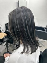 キラ 渋谷(KILLA)&nbsp;ハイライトカラー/白髪ぼかし/ミディアム/レイヤーカット/表参道