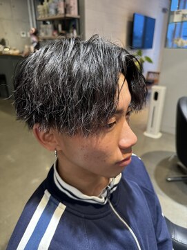 ホル(HOL) ツイスパ×センターパート