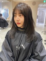 サイン 渋谷(SIGN)&nbsp;ザクザクレイヤーカット巻き方簡単ミディアムロング韓国渋谷