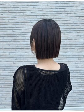 美容室 フォーリア Foglia 切りっぱなしボブ ベージュカラー