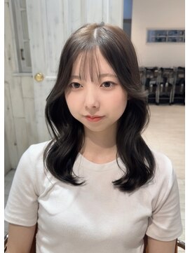 レイラバイアフロート 吉祥寺(Lila by afloat) くびレイヤーエモージュグレーベージュ小顔 20代30代40代