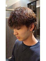 メンズアートヘアー ブーム(MEN'S ART HAIR BOOM) ダレ感がカッコいいハネない波巻きパーマ