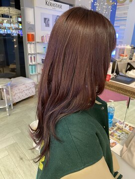 コワファースト 大分(COIFF1RST) ワインレッド