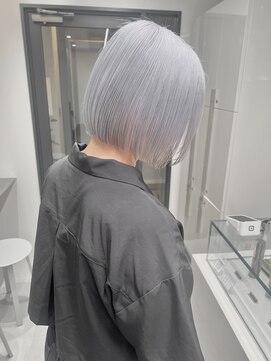 ソル 栄矢場町(SOL) シルバーホワイト/ホワイトカラー/ホワイトシルバー