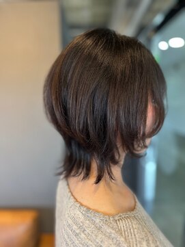 ジールヘアー(GIIL HAIR) ミディアムウルフ