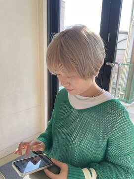 コワファーストナガサキシャンプーボーイ(COIFF1RST NAGASAKI SHAMPOO BOY) 大人ショートボブ丸みショートカットマッシュショート前髪あり