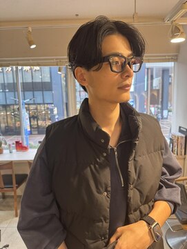 キャンバス バイ ネオリーブ 横浜西口(Canvas by neo.) 横浜★センターパートの毛流れフェザーパーマ