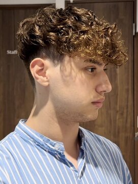 グルーマーズクレッジ 渋谷店(GROOMER/S CREDGE) men's/メンズ/フェザーパーマ/サーフカール/スペインカール/渋谷