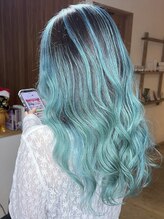 ブレイズヘアー(BLAZEhair)&nbsp;【ハイトーンカラー】初音ミクバレイヤージュ×ブリーチ２回