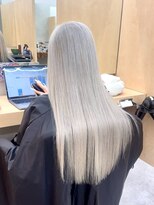 オーク 横浜(OAK)&nbsp;ホワイトシルバーカラー