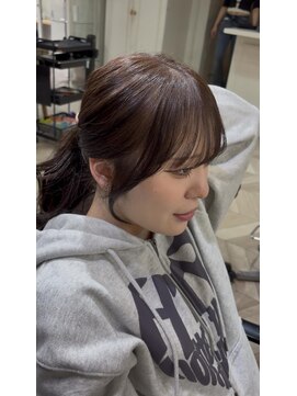 エル(EL by green) 韓国風おくれ毛が可愛い顔まわりレイヤー