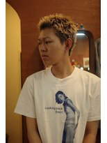 エディ(Edy)&nbsp;メンズスパイキーショート刈り上げケアブリーチブロンド韓国ヘア