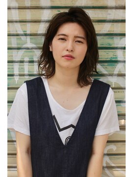 トプカピ(TOPCAPI) 作り込まれたデザインより切りっぱなし派。グラデカラーのロブ