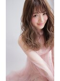 ふわふわパーマで魅せるセミロング