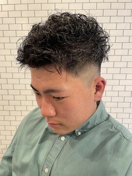 サードプレイス(Third Place) クリクリパーマからの1ヶ月経過のスタイル