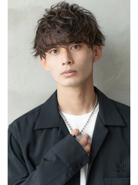 ケアリー 大日(Carelly) ツイストパーマ七三オールバックマッシュウルフスリークショート