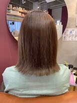 コージー(Kozy)&nbsp;切りっぱなしボブ/グレージュ/ハイライト/透明感