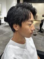 ヒュイル バイ ニアウ(Hwyl by Niau) メンズマッシュパーマニュアンスパーマスパイラルパーマ刈り上げ